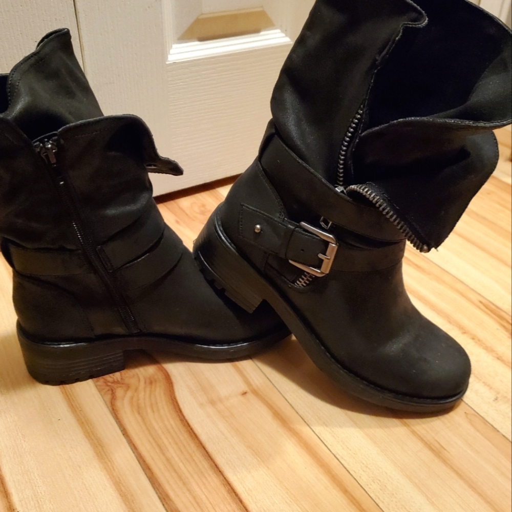 Moto boots
